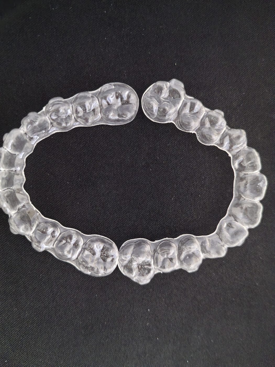 Upper & lower aligner pair cut from clear sheet